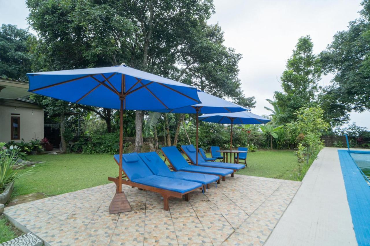 Hotel RedDoorz near Taman Safari 2 Bogor Zewnętrze zdjęcie
