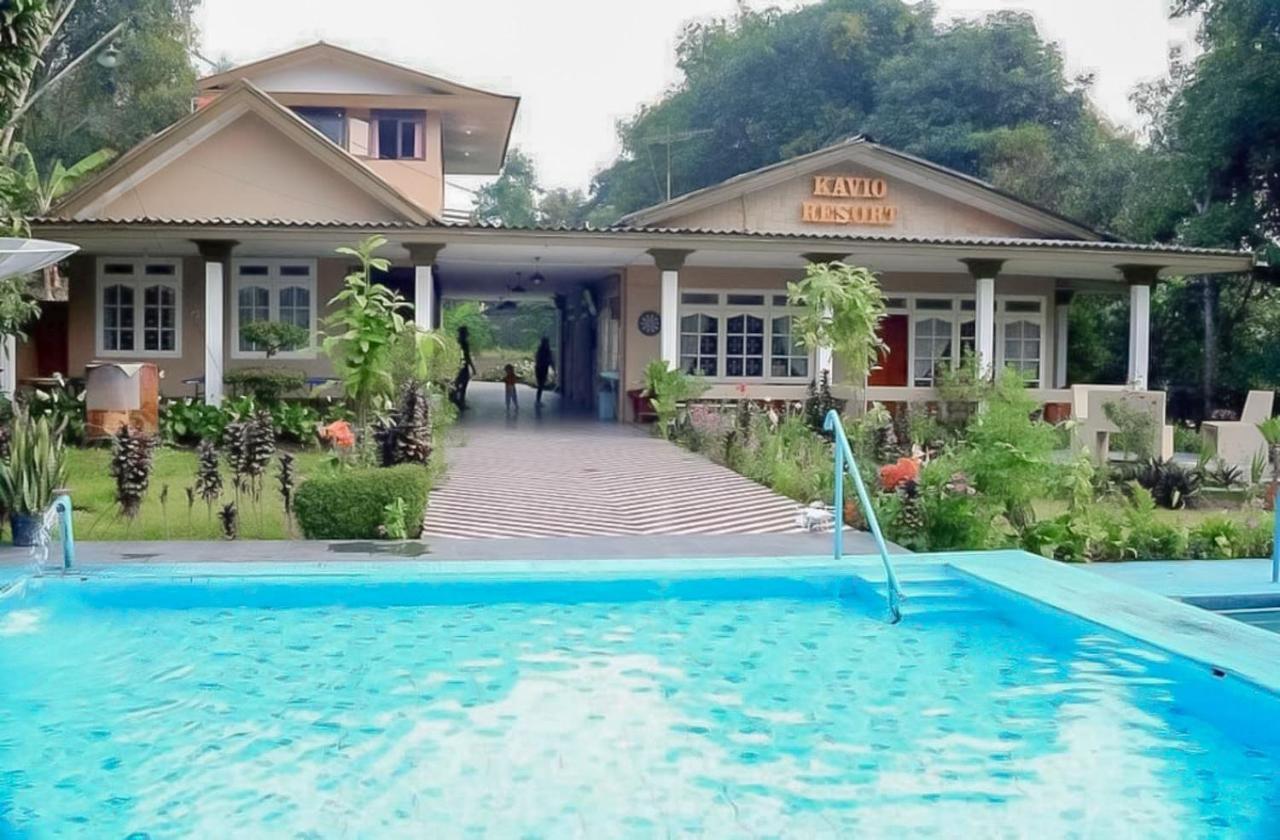Hotel RedDoorz near Taman Safari 2 Bogor Zewnętrze zdjęcie